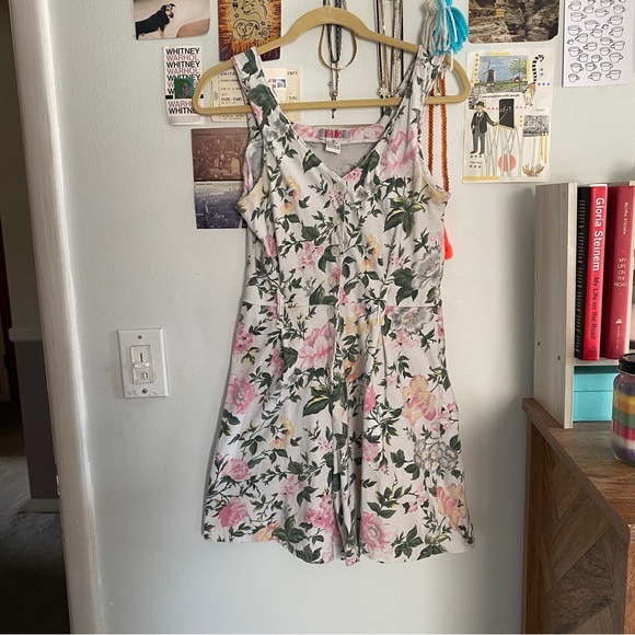 Floral Button Up Romper - Picture 1 of 4